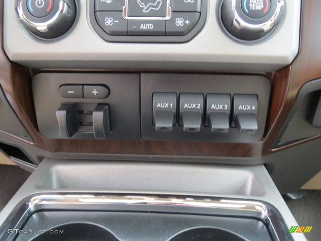 2013 Ford F350 Super Duty Lariat Crew Cab 4x4 Controls Photo #74843241