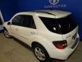 Arctic White - ML 350 4Matic Photo No. 30