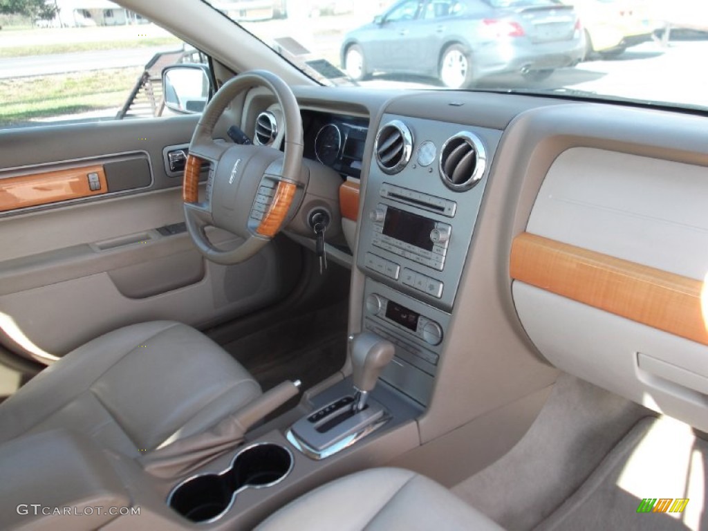 2006 Lincoln Zephyr Standard Zephyr Model Sand Dashboard Photo #74845909