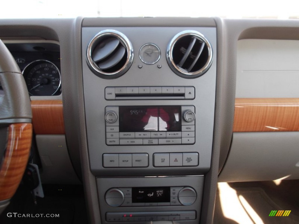 2006 Lincoln Zephyr Standard Zephyr Model Controls Photo #74846036