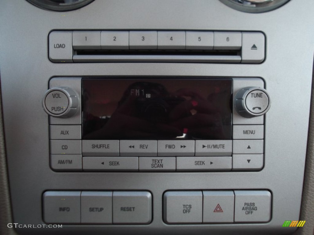 2006 Lincoln Zephyr Standard Zephyr Model Audio System Photo #74846060