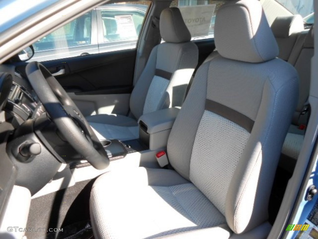 2012 Camry LE - Clearwater Blue Metallic / Light Gray photo #9