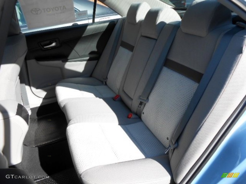 2012 Camry LE - Clearwater Blue Metallic / Light Gray photo #10