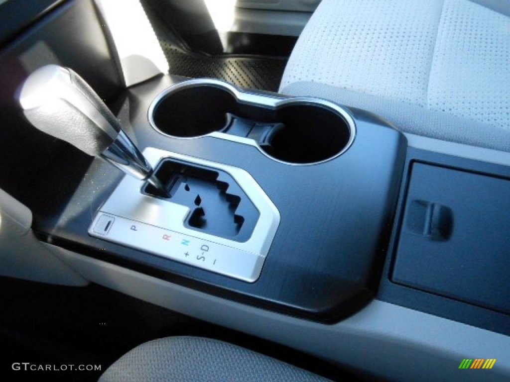 2012 Camry LE - Clearwater Blue Metallic / Light Gray photo #17