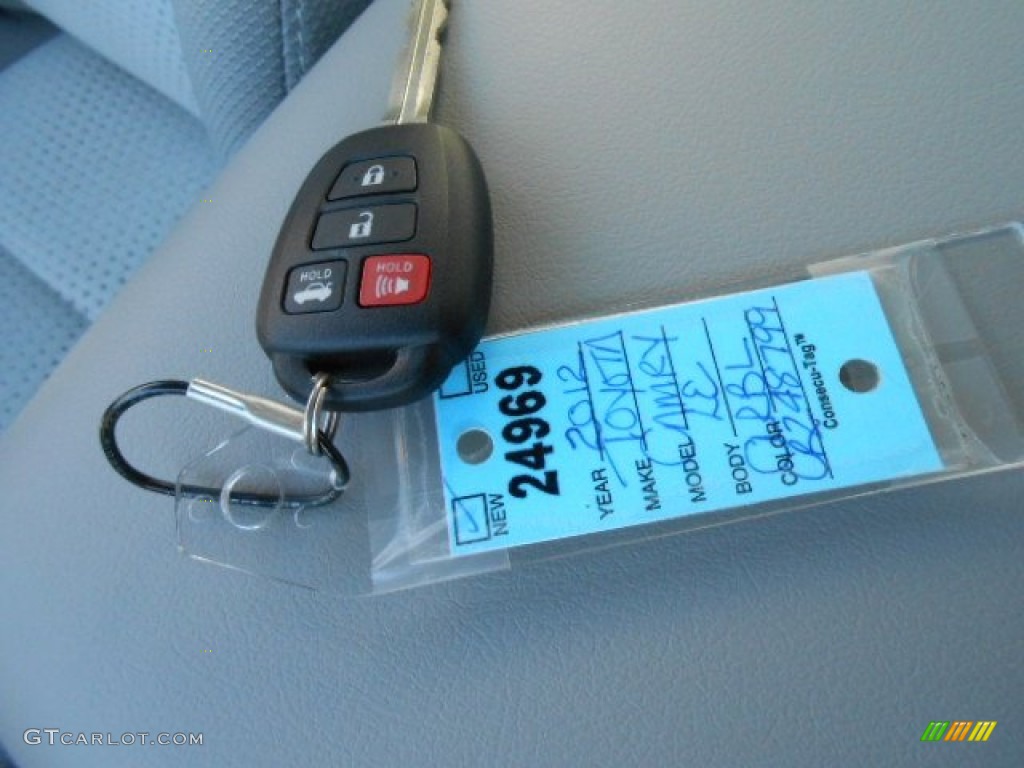 2012 Camry LE - Clearwater Blue Metallic / Light Gray photo #18