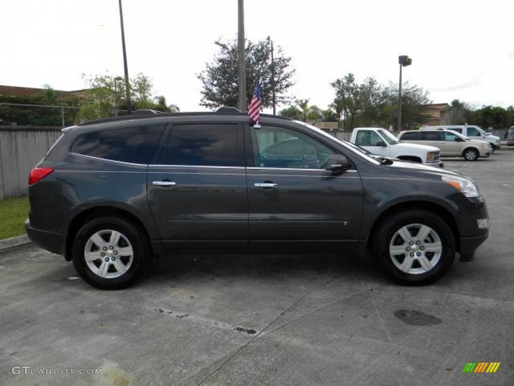 2010 Traverse LT - Cyber Gray Metallic / Ebony photo #2