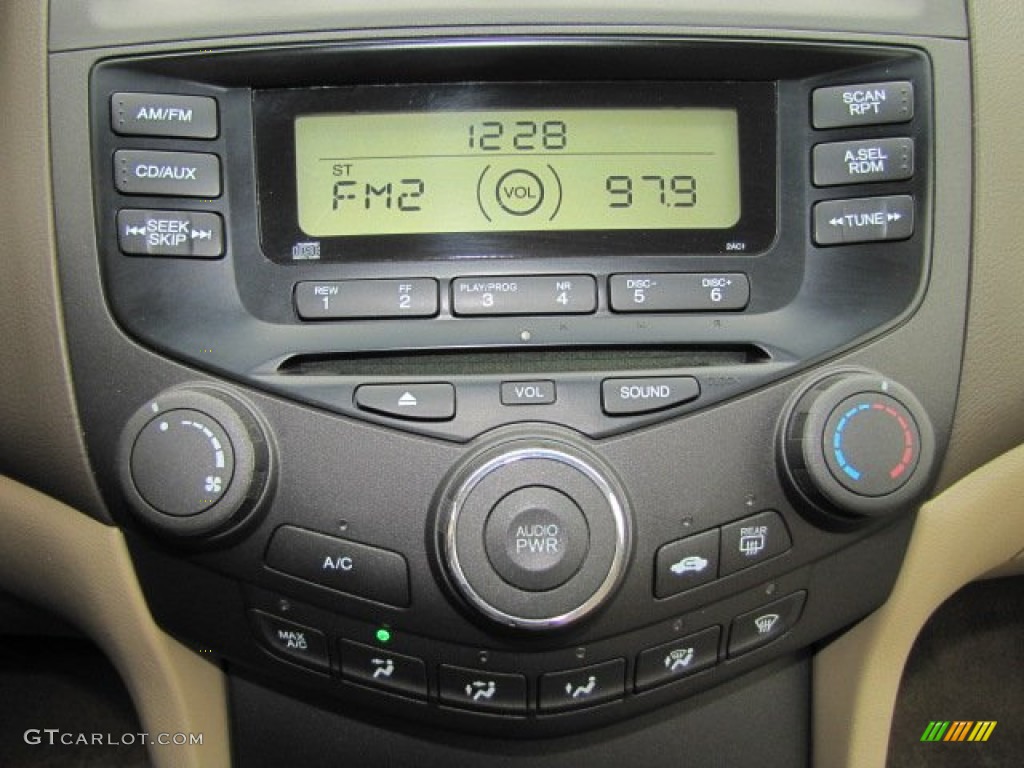 2005 Honda Accord LX Sedan Controls Photo #74848901