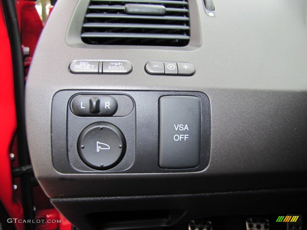 2011 Honda Civic Si Coupe Controls Photo #74849036