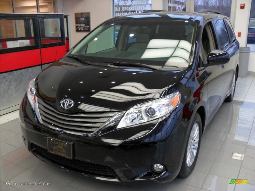 2012 Sienna XLE - Black / Bisque photo #1