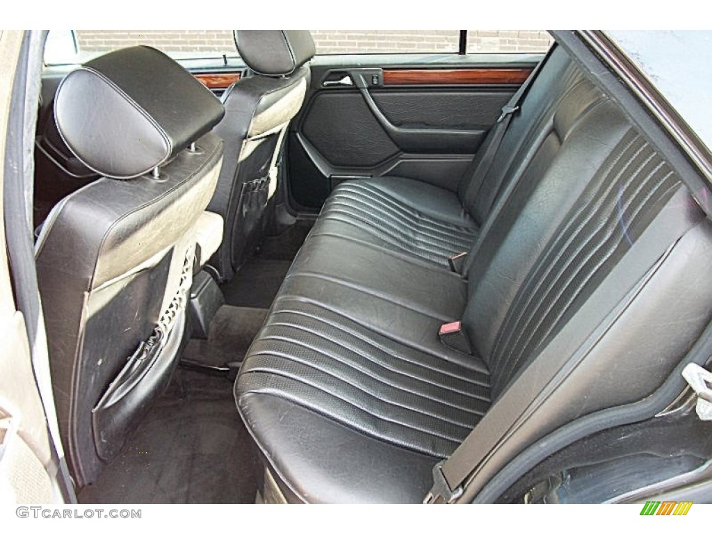 1995 Mercedes-Benz E 300D Sedan Rear Seat Photo #74854079