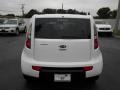 2010 Clear White Kia Soul 1.6  photo #13