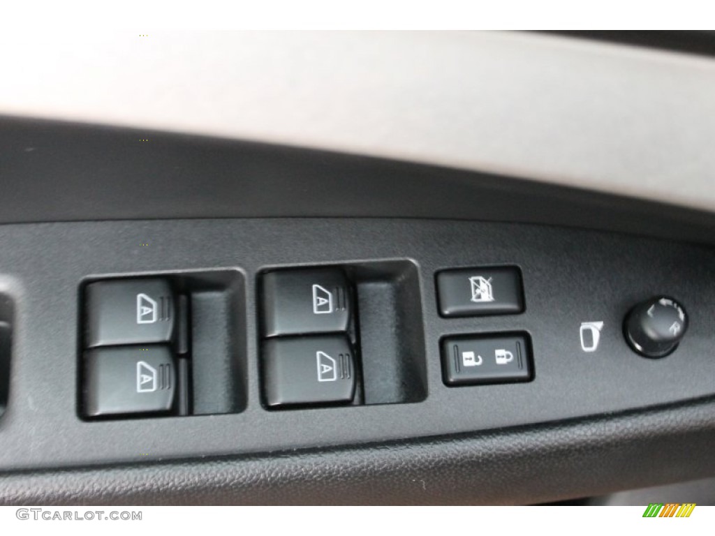 2009 Infiniti G 37 Journey Sedan Controls Photo #74857335