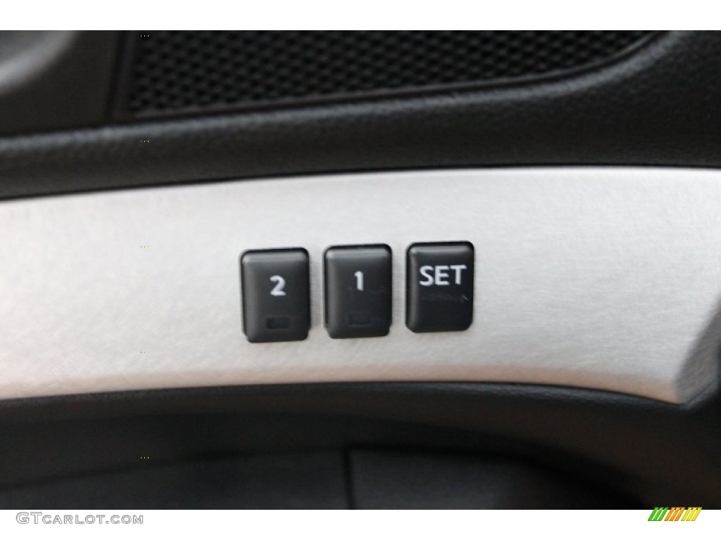 2009 Infiniti G 37 Journey Sedan Controls Photo #74857367
