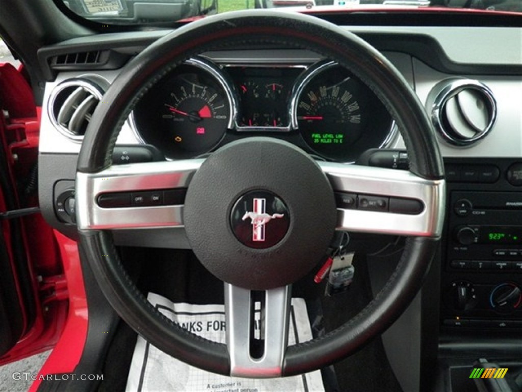 2006 Ford Mustang GT Premium Coupe Steering Wheel Photos