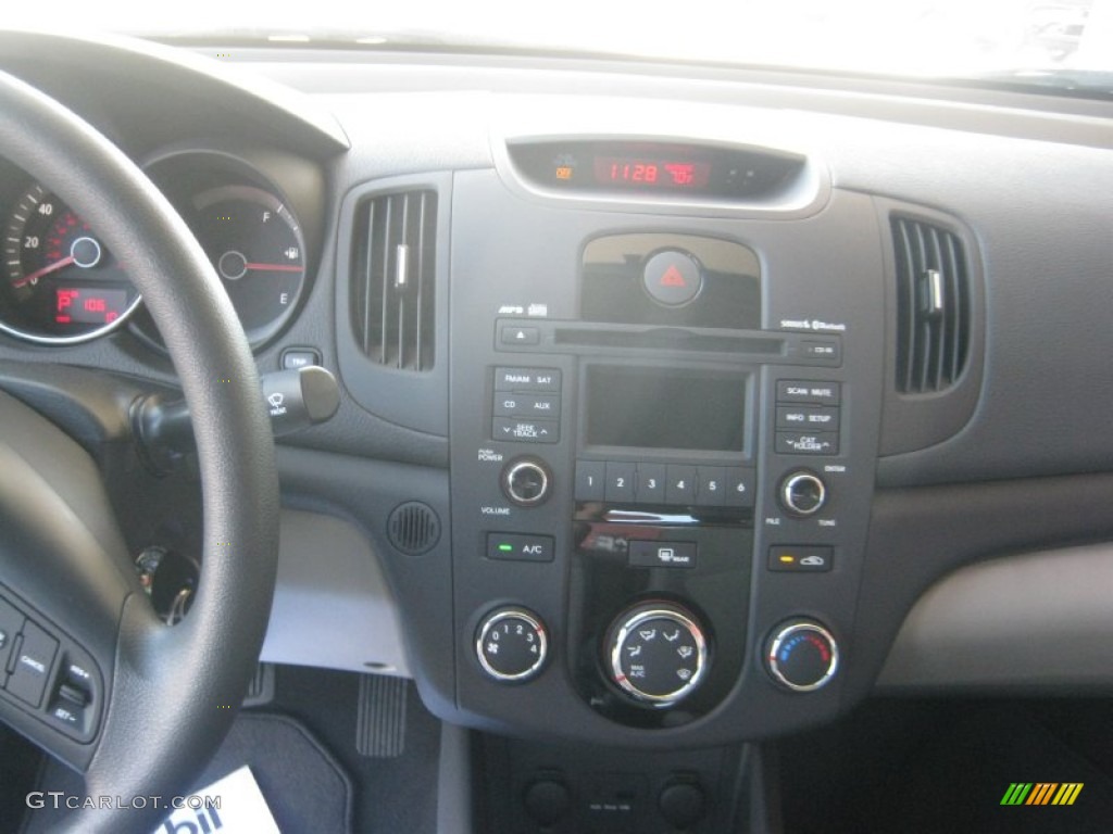 2012 Kia Forte EX Controls Photo #74859573