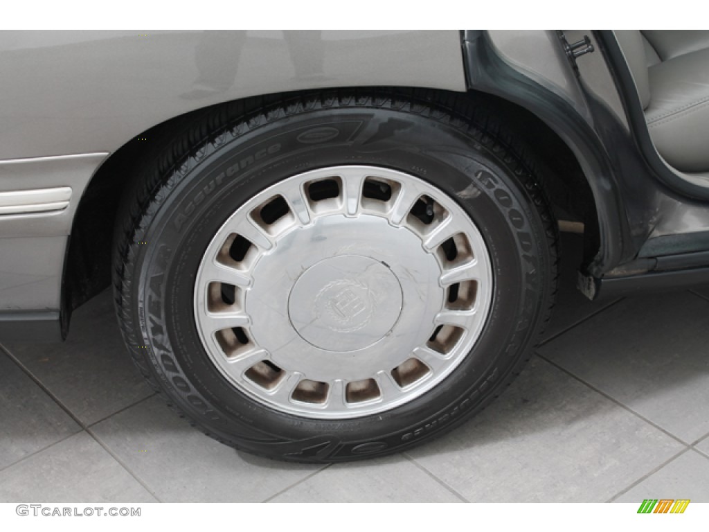1999 Cadillac DeVille Sedan Wheel Photo #74860487