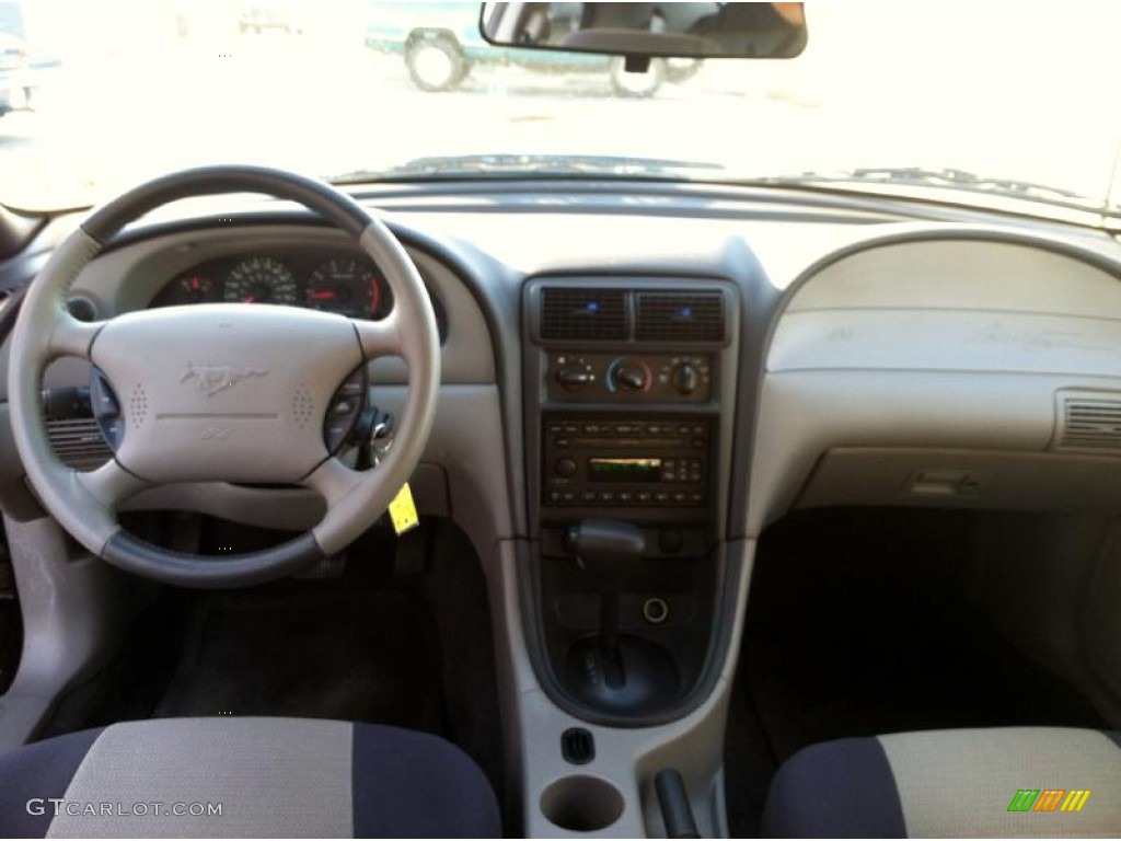 2003 Ford Mustang V6 Coupe Dashboard Photos