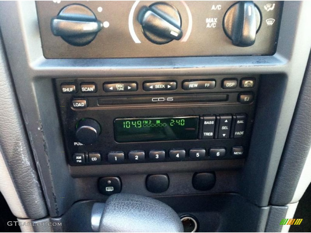 2003 Ford Mustang V6 Coupe Audio System Photo #74861258