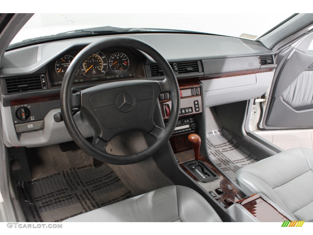 Grey Interior 1995 Mercedes-Benz E 320 Convertible Photo #74862461