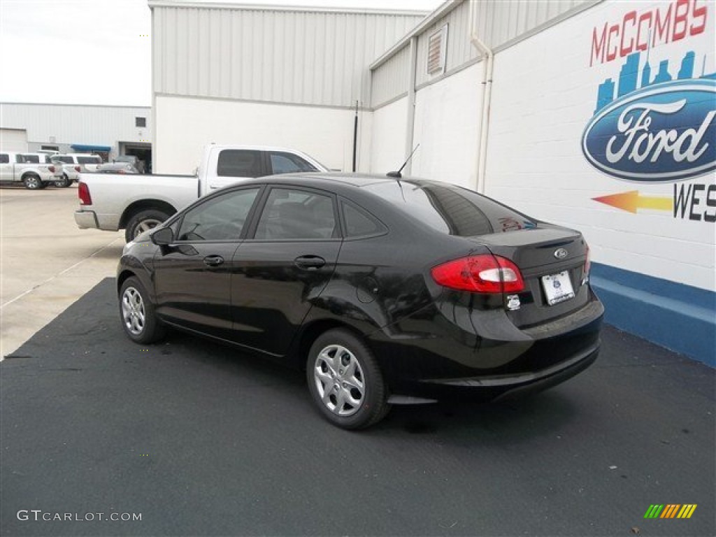 2013 Fiesta S Sedan - Tuxedo Black / Charcoal Black/Light Stone photo #4