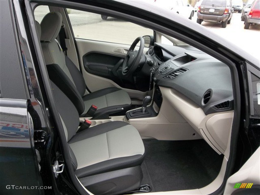 2013 Fiesta S Sedan - Tuxedo Black / Charcoal Black/Light Stone photo #11