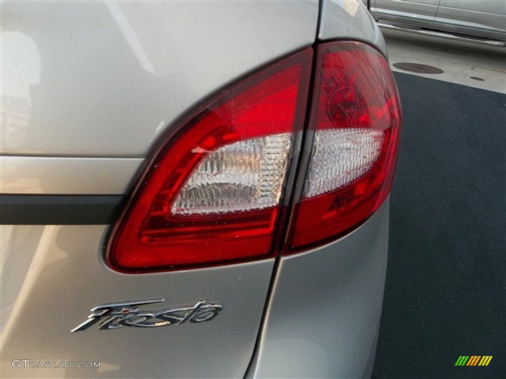 2013 Fiesta S Sedan - Ingot Silver / Charcoal Black/Light Stone photo #6