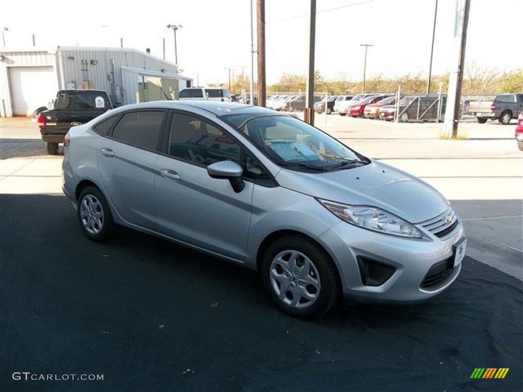 2013 Fiesta S Sedan - Ingot Silver / Charcoal Black/Light Stone photo #9