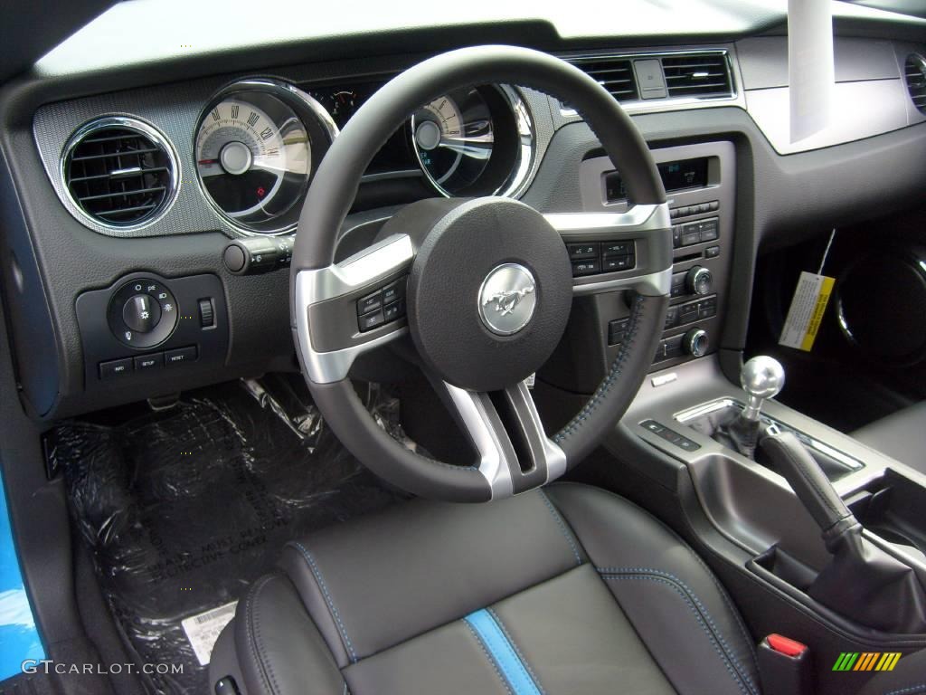 2010 Mustang GT Premium Coupe - Grabber Blue / Charcoal Black/Grabber Blue photo #17