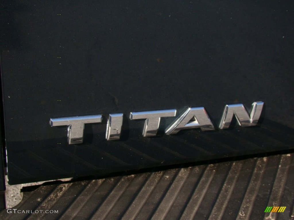 2004 Titan SE King Cab - Deep Water Blue/Green / Graphite/Titanium photo #27