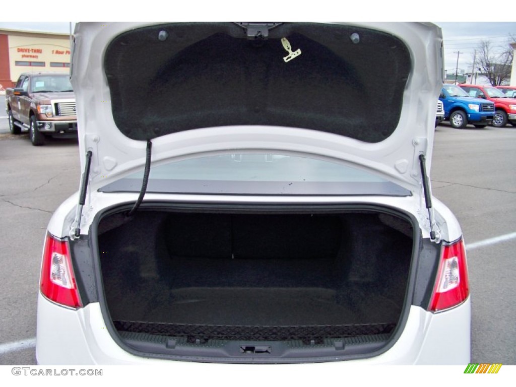 2010 Ford Taurus SHO AWD Trunk Photo #74870496