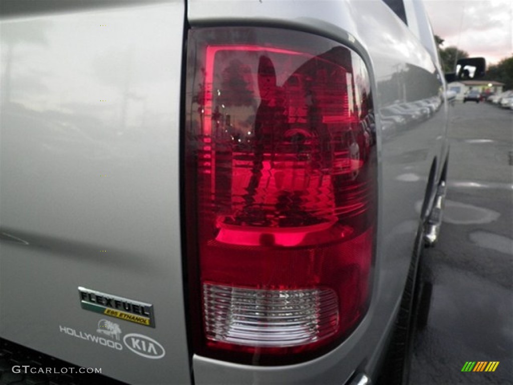2010 Ram 1500 SLT Quad Cab - Bright Silver Metallic / Dark Slate/Medium Graystone photo #17
