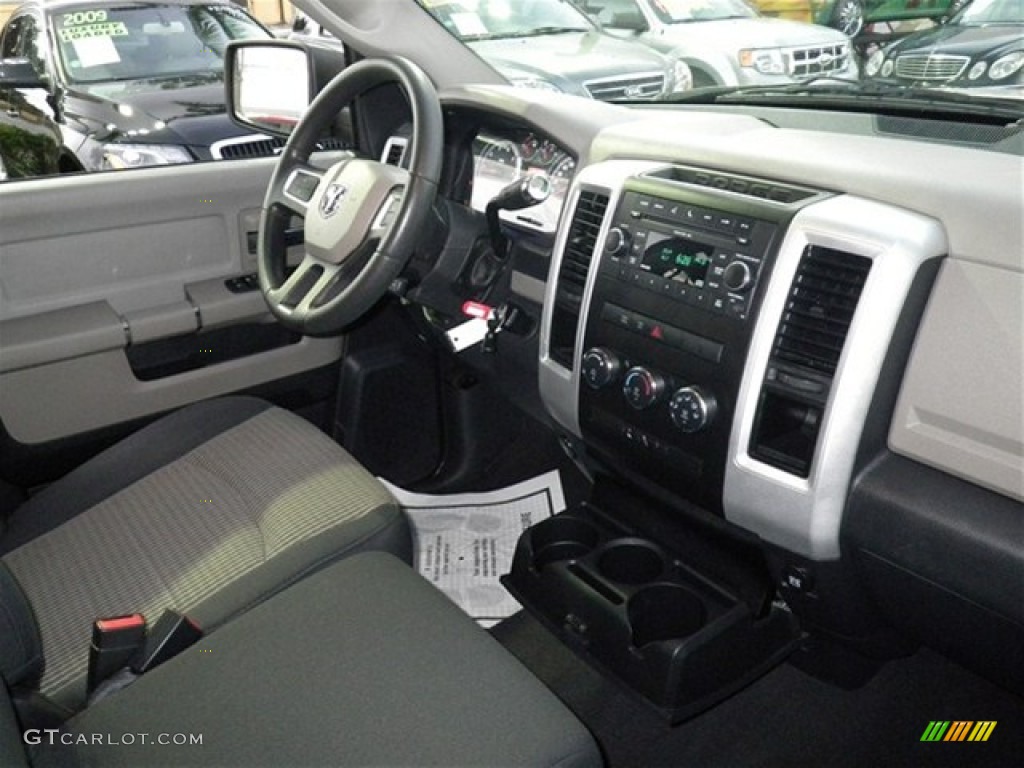 2010 Ram 1500 SLT Quad Cab - Bright Silver Metallic / Dark Slate/Medium Graystone photo #22