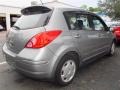 Brilliant Silver - Versa 1.8 S Hatchback Photo No. 3
