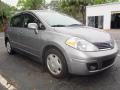Brilliant Silver - Versa 1.8 S Hatchback Photo No. 4