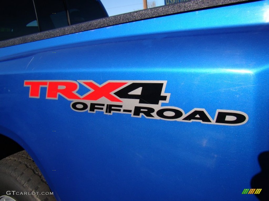 2007 Dakota SLT Quad Cab 4x4 - Electric Blue Pearl / Medium Slate Gray photo #30