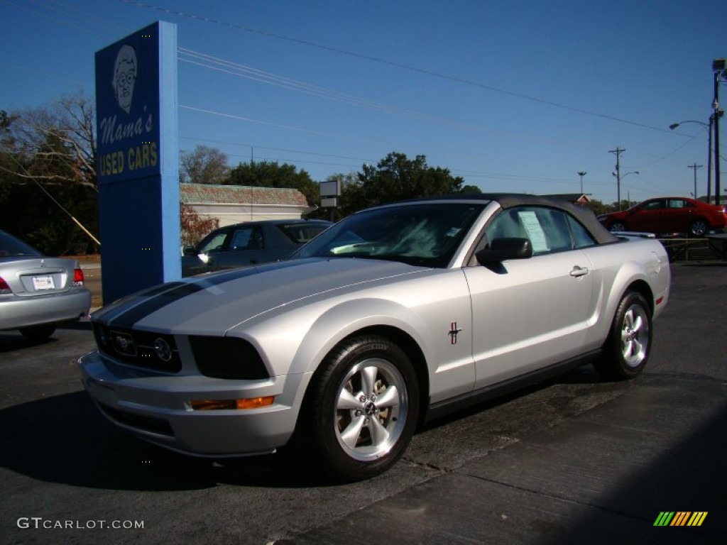 2007 Mustang V6 Premium Convertible - Satin Silver Metallic / Dark Charcoal photo #4