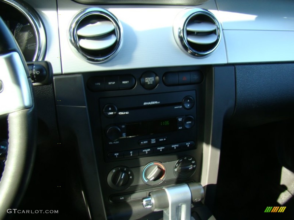 2007 Mustang V6 Premium Convertible - Satin Silver Metallic / Dark Charcoal photo #14