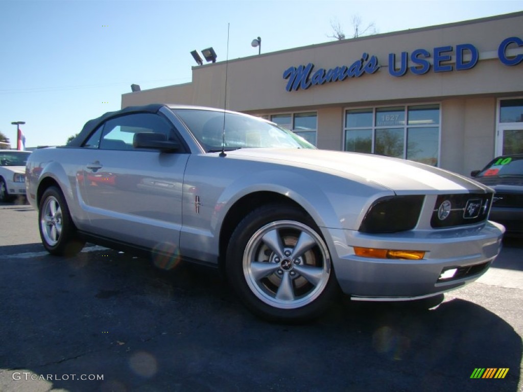 2007 Mustang V6 Premium Convertible - Satin Silver Metallic / Dark Charcoal photo #24