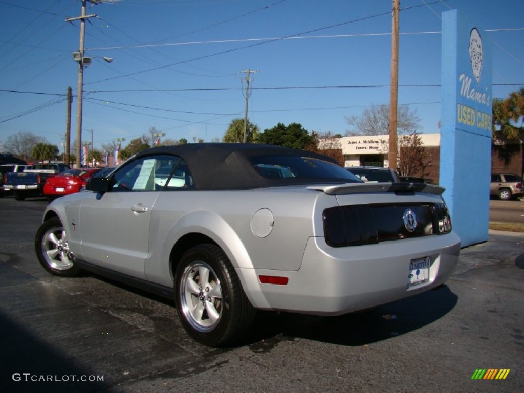 2007 Mustang V6 Premium Convertible - Satin Silver Metallic / Dark Charcoal photo #26