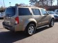 Granite Metallic - Pathfinder SE Photo No. 4