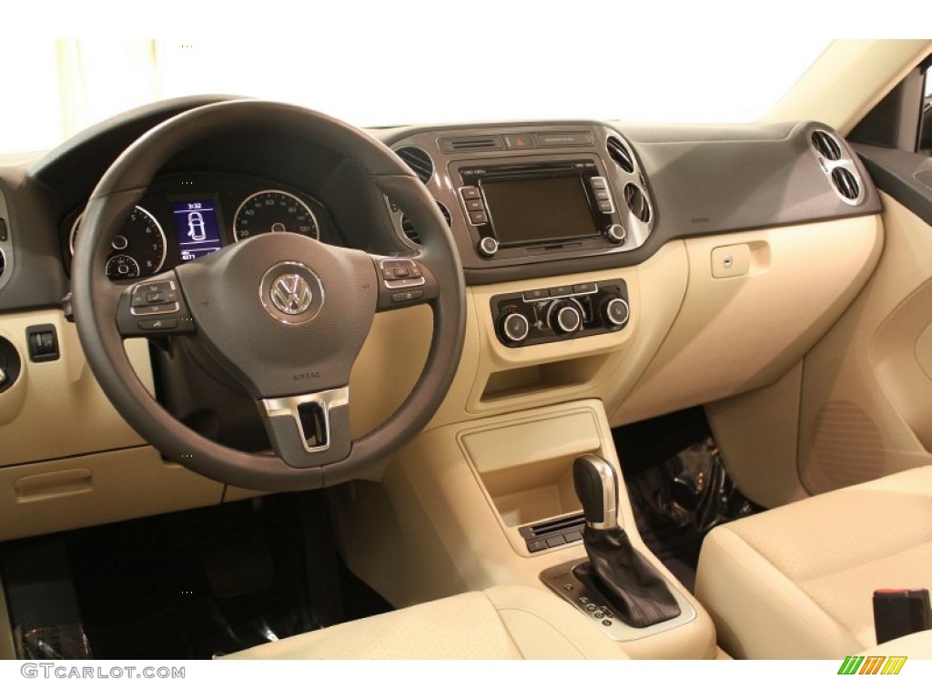 2012 Tiguan SE 4Motion - Deep Black Metallic / Beige photo #8