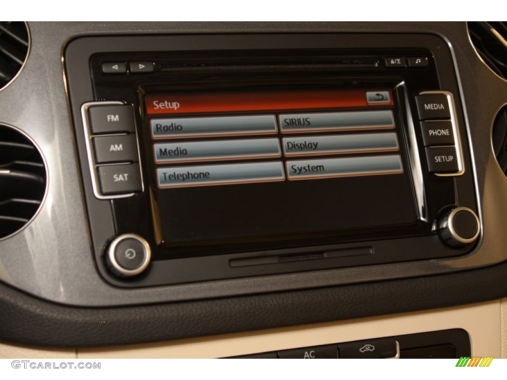 2012 Tiguan SE 4Motion - Deep Black Metallic / Beige photo #16