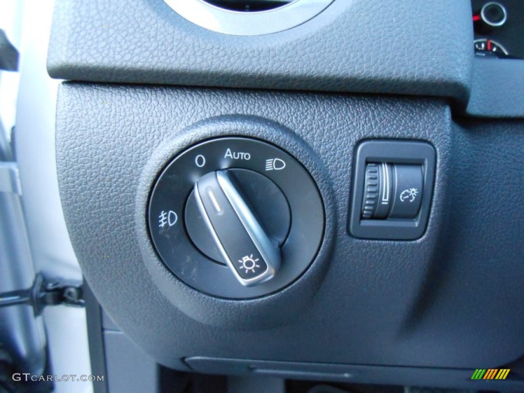 2013 Volkswagen Tiguan SEL Controls Photo #74881203