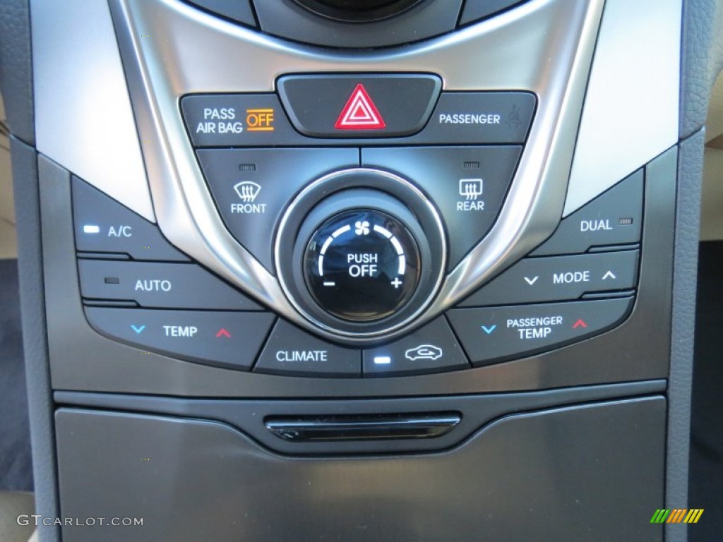 2013 Hyundai Azera Standard Azera Model Controls Photo #74881269