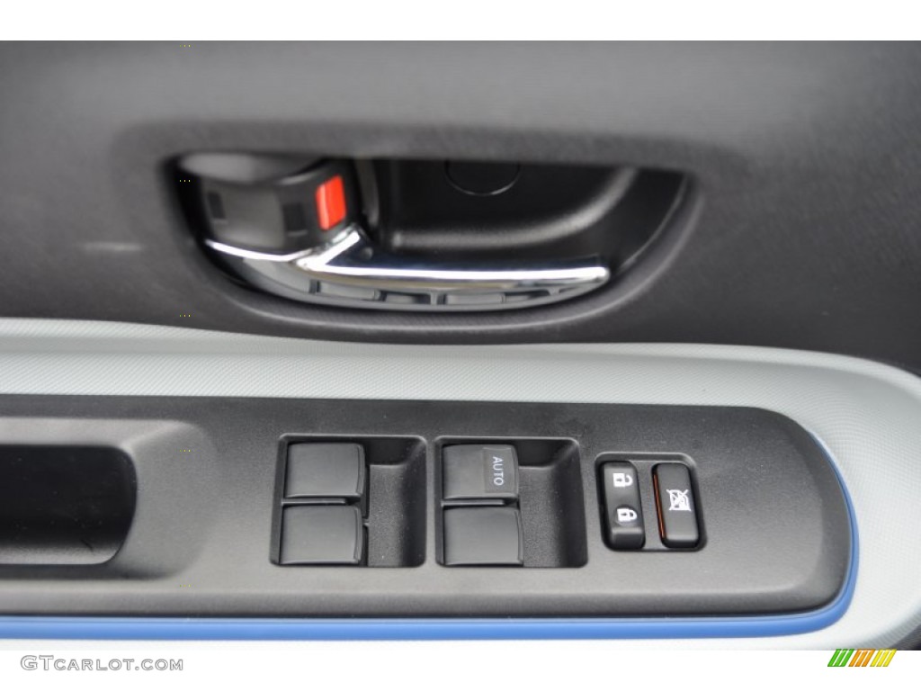 2012 Prius c Hybrid Two - Magnetic Gray Metallic / Light Blue Gray/Black photo #9