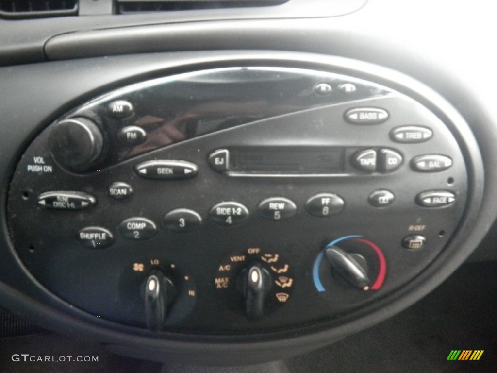 1999 Ford Taurus LX Controls Photo #74881827