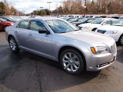 2013 Chrysler 300 S V8 AWD Glacier Package Data, Info and Specs