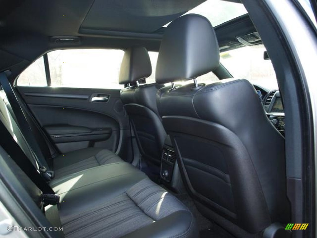 2013 Chrysler 300 S V8 AWD Glacier Package Rear Seat Photos