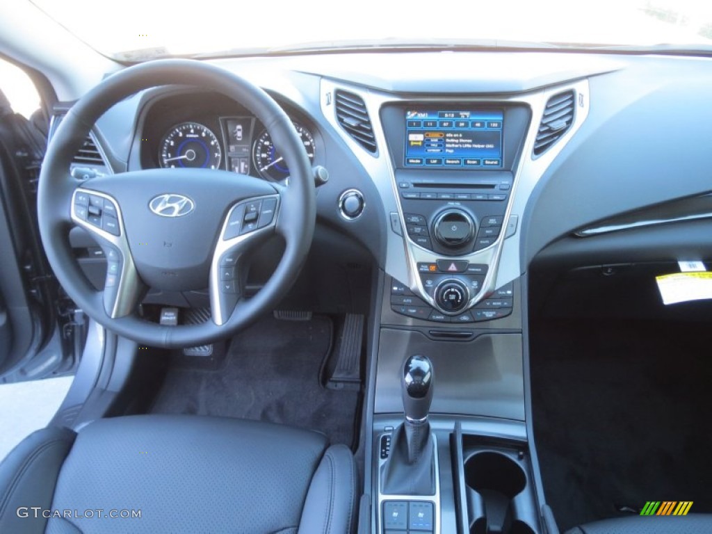 2013 Hyundai Azera Standard Azera Model Graphite Black Dashboard Photo #74881947