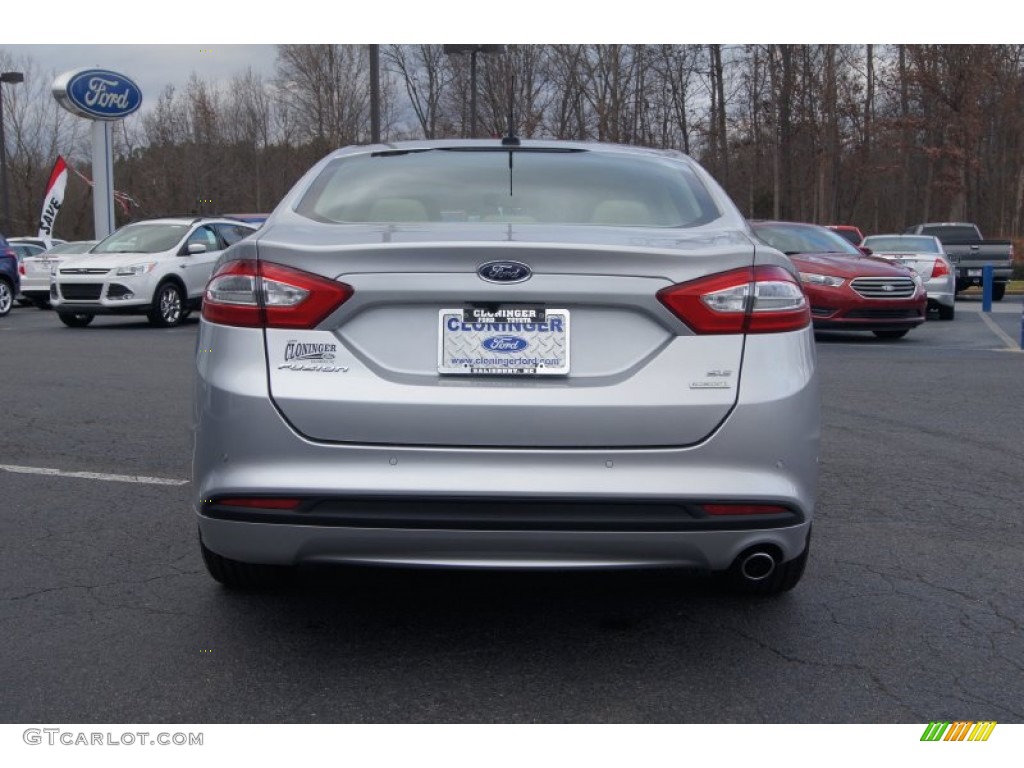 2013 Fusion SE 1.6 EcoBoost - Ingot Silver Metallic / Dune photo #4